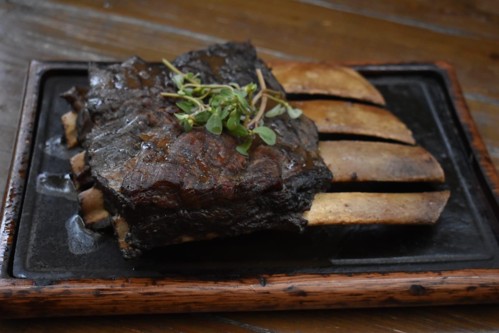 $!Rack de short rib braseado.
