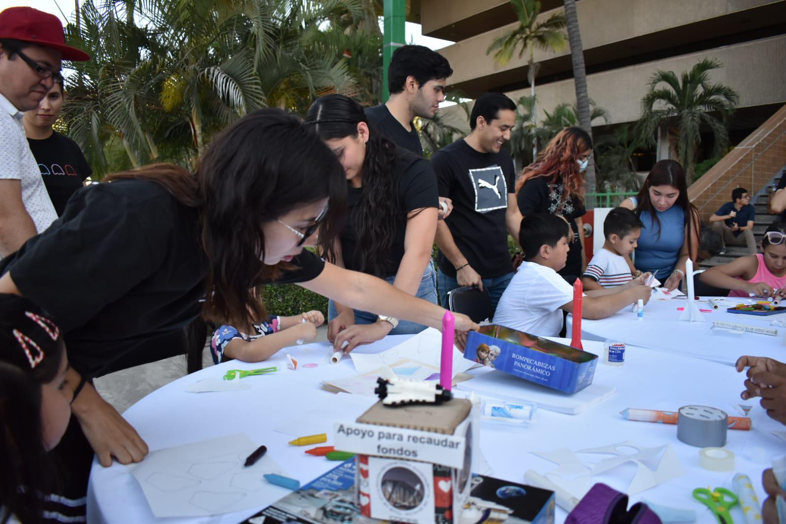 $!Dan un vistazo al cielo en Culiacán en evento de astronomía