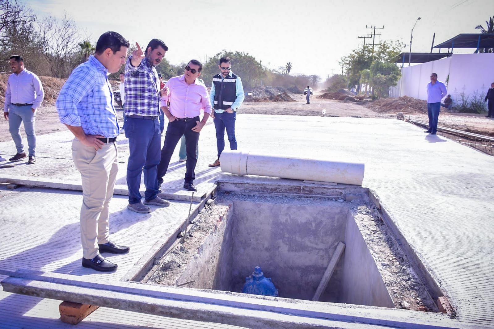 $!Ante problema vehicular, construyen la Avenida Bahía en Cerritos