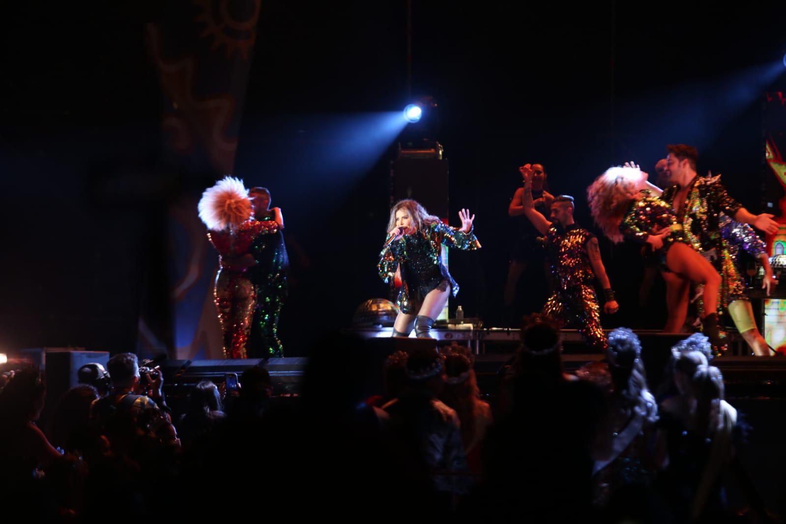 $!Brinda Gloria Trevi un concierto en honor a Scarleth I, Reina Infantil del Carnaval de Mazatlán