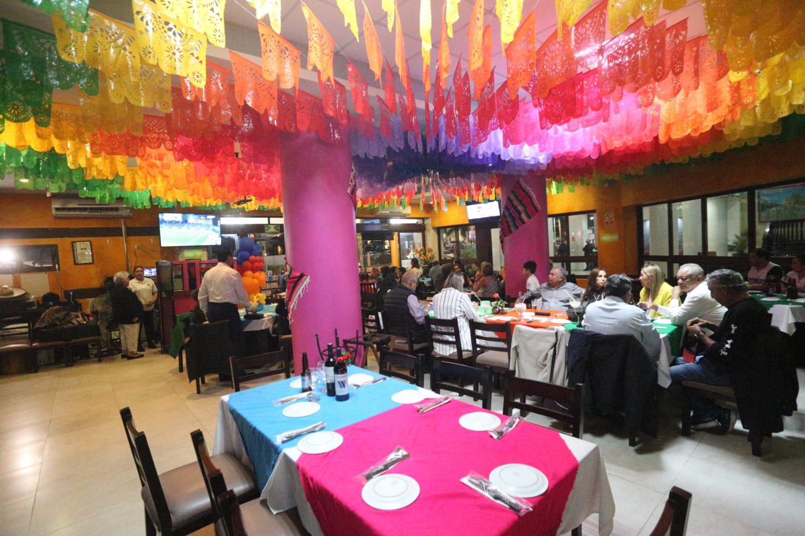 $!El estilo mexicana sigue predominando en la decoración del lugar.