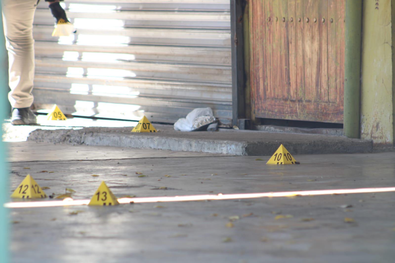 $!Matan a balazos a empleado de taquería frente al Aeropuerto de Culiacán