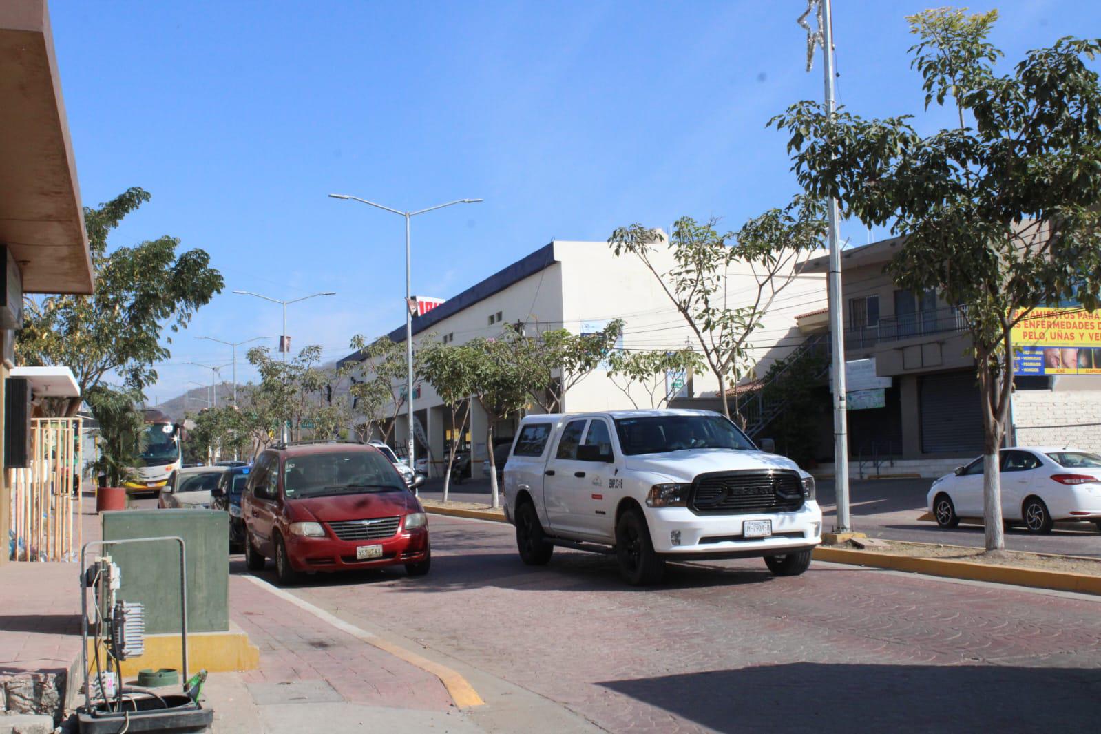 $!En Rosario, con normalidad inicia actividad a pocas horas del eclipse