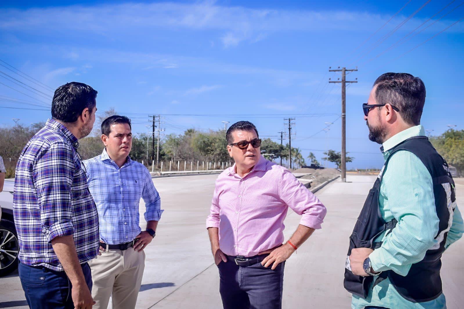 $!Ante problema vehicular, construyen la Avenida Bahía en Cerritos