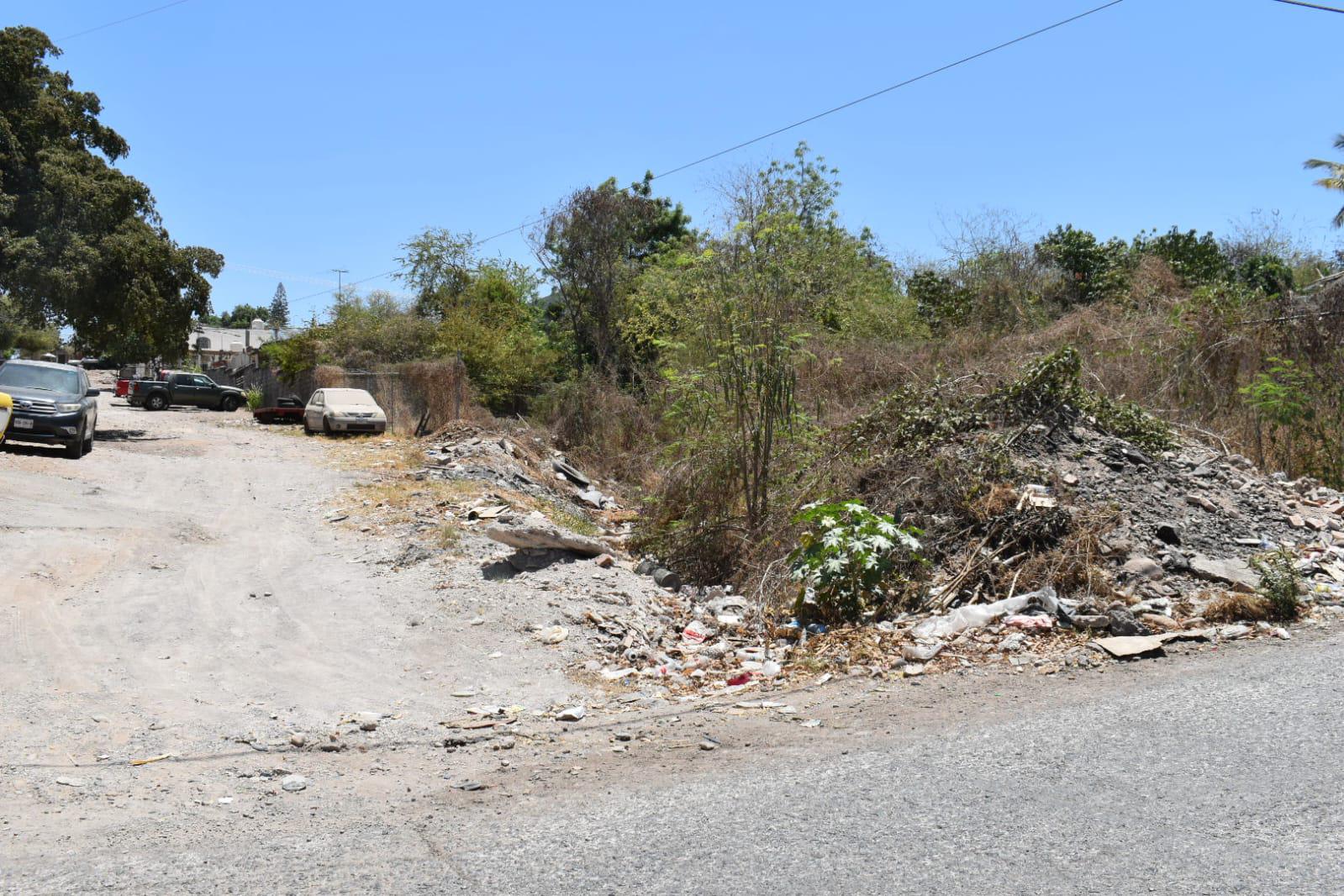 $!Aún hay arroyos y canales de Culiacán sin limpiar para temporadas de lluvias