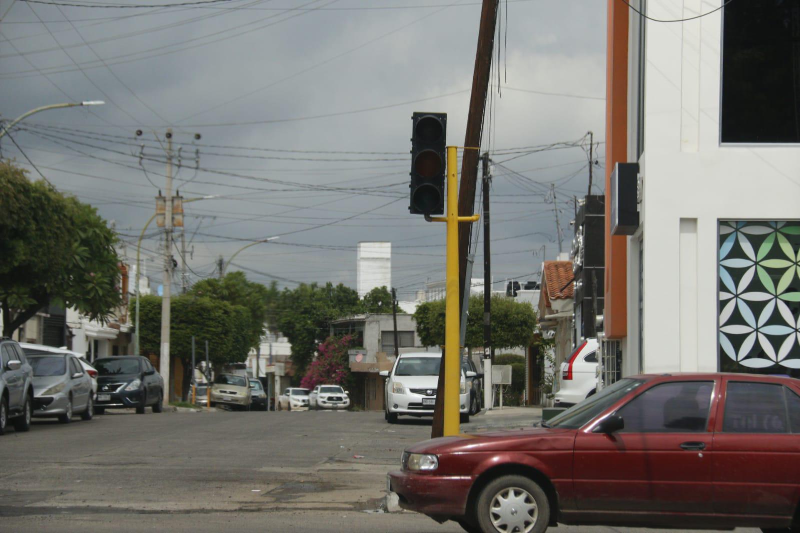 $!Lluvias en Sinaloa afectan semáforos; se han reparado 50 en lo que va de 2021