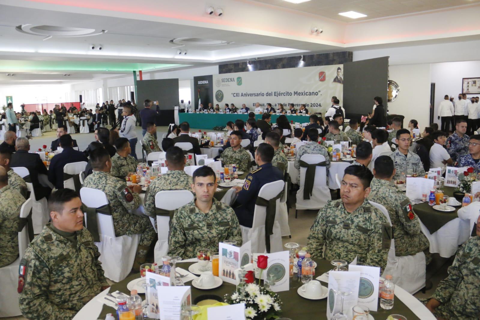 $!Gobernador y autoridades militares celebran en Sinaloa Día del Ejército