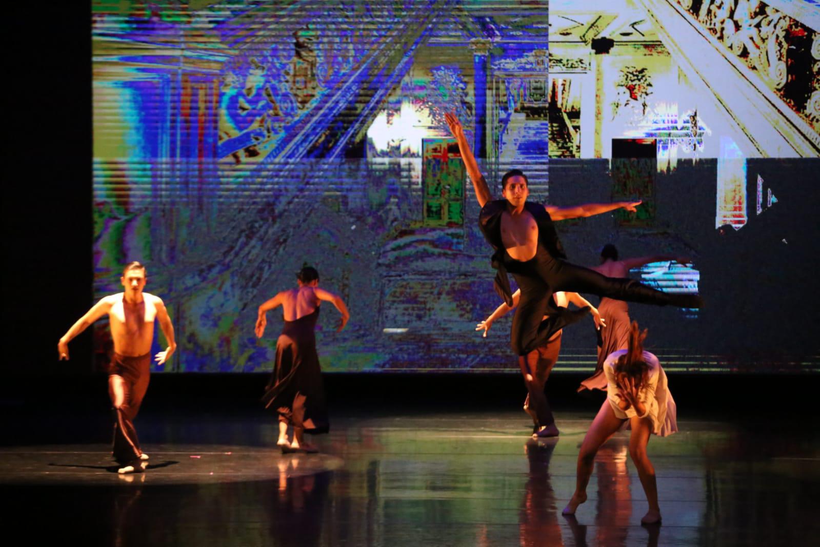 $!De una velada inigualable disfrutaron los asistentes al Teatro Ángela Peralta.