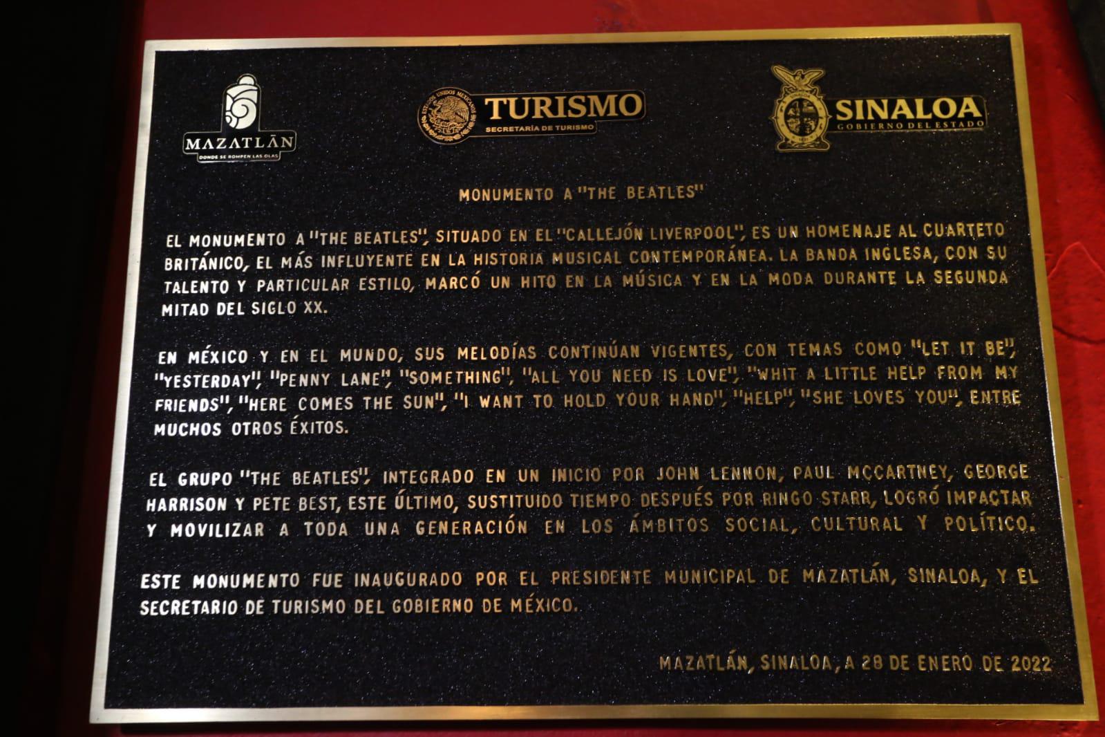 $!Develan placa del callejón Liverpool y el monumento a The Beatles en Mazatlán