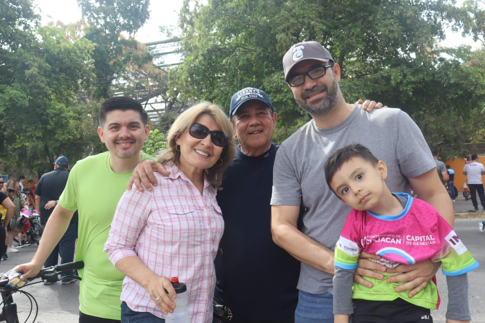 $!Compiten y se divierten en la carrera Clásica Infantil en Culiacán