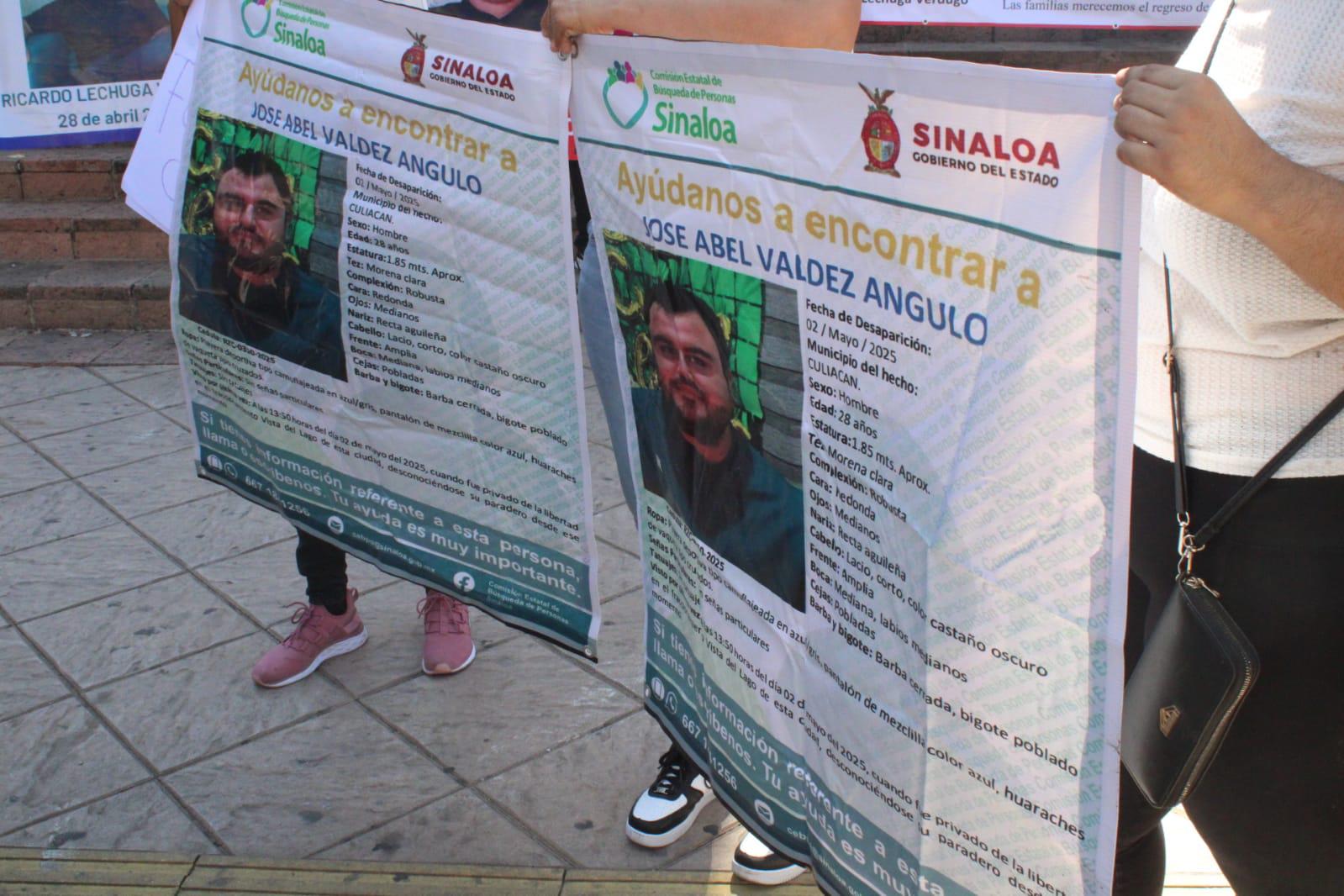 $!Marchan por los jóvenes Ramsés y Ricardo, a dos meses de su desaparición en Aguaruto, Culiacán