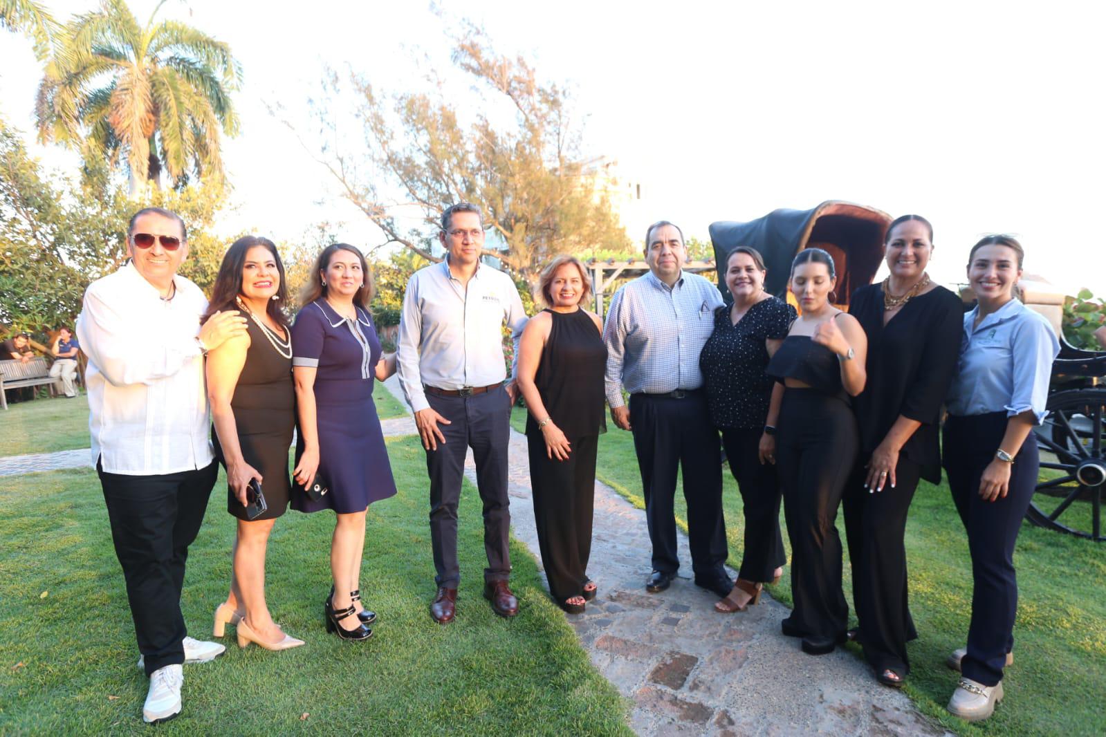 $!Óscar García, Maribel Zavala, Rocío Díaz, Luis Enrique Cruz, Elizabeth Benítez, Alejandro Cristerna, Laura Morales, Valeria Guzmán, Mónica Medina y Mariana de León.