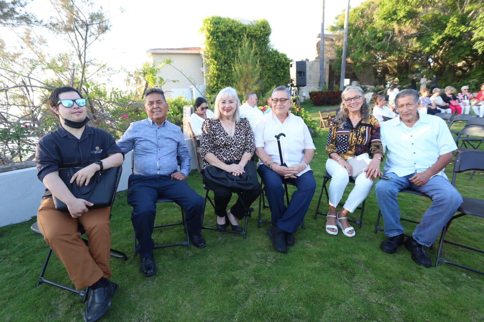 $!Óscar García Júnior, Alfredo Llanos, Alma Rosa Chío, Miguel Ángel Benítez, Ana Rose y Guillermo Osuna Hi.
