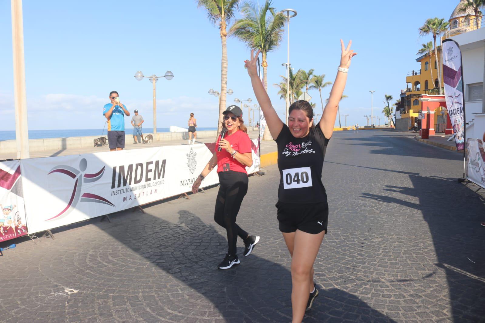 $!Corren comunicadores en Pedestre Saúl Guevara