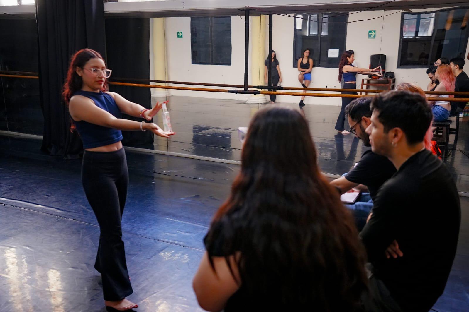 $!Los aspirantes hicieron pruebas físicas, escénica y finalmente, una entrevista para conocer sus motivaciones y expectativas.