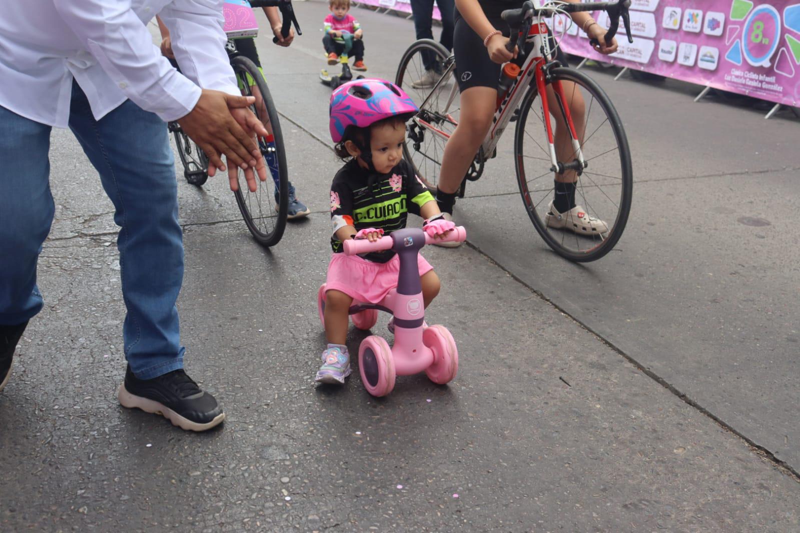 $!Más de 300 pequeños ciclistas participan en la carrera Clásica Infantil en Culiacán