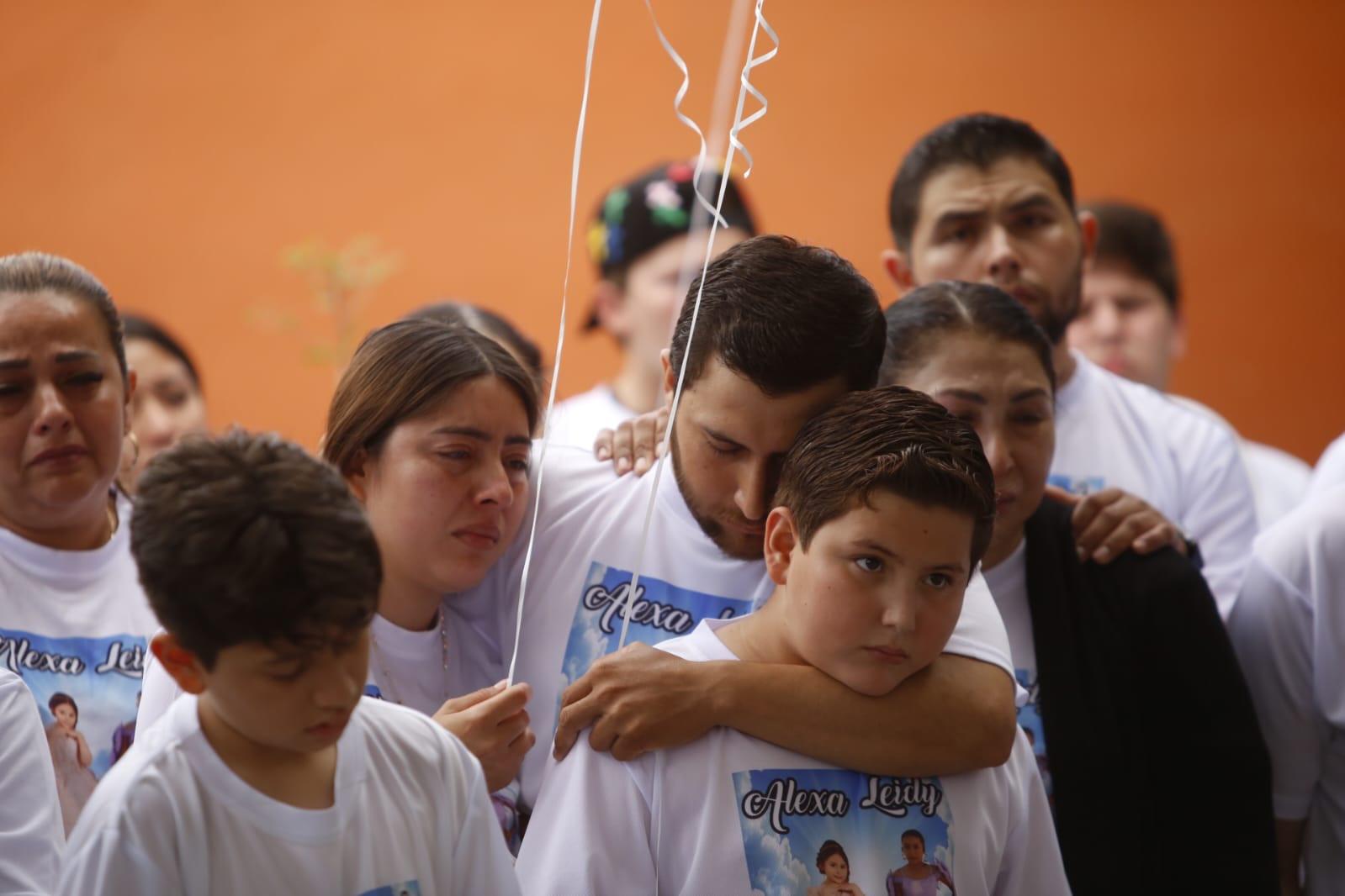 $!‘Yo no tendría que pedir justicia por una compañera’; en Culiacán, niños y niñas se manifiestan por el asesinato de Alexa y Leidy