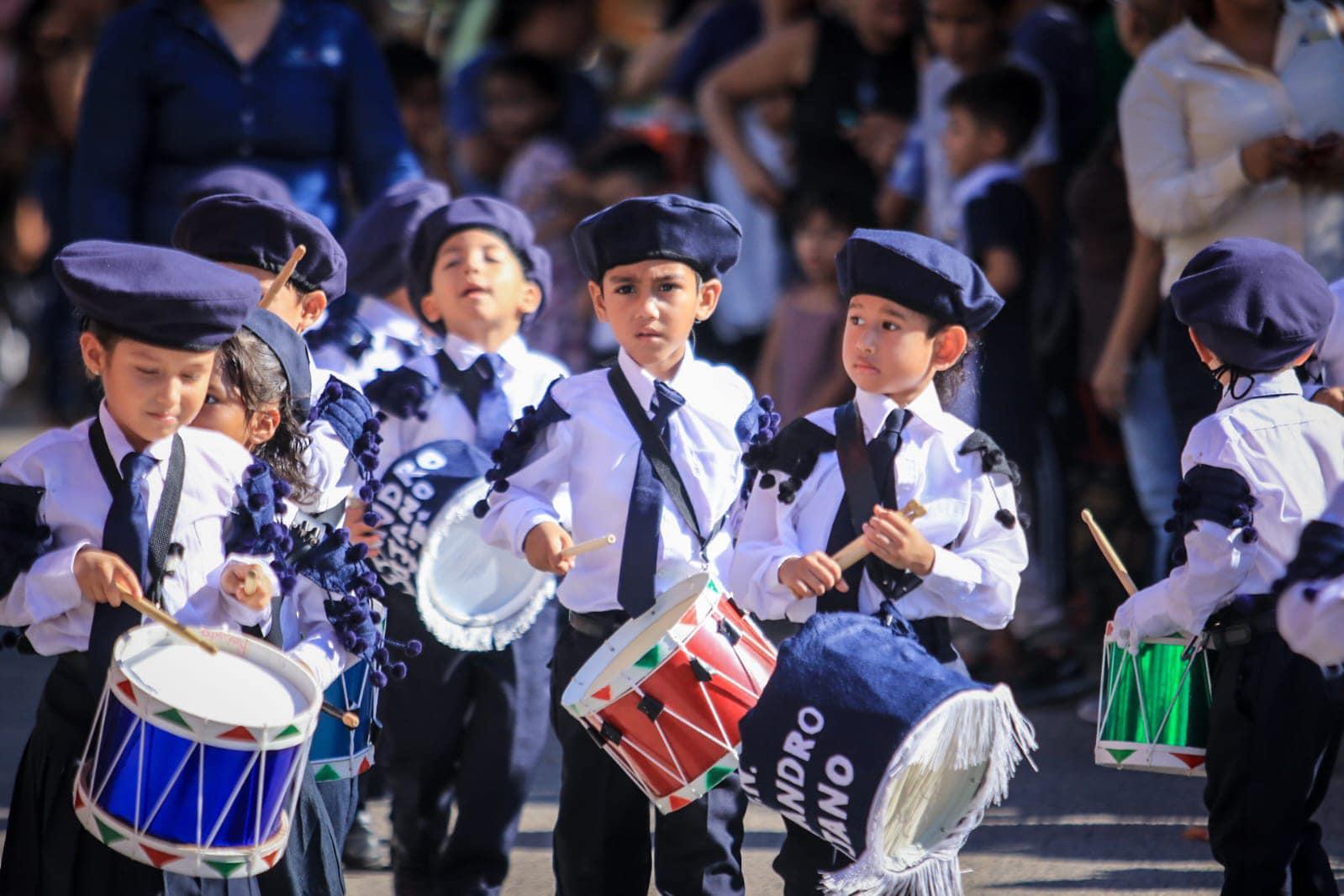 $!Realizan desfile revolucionario en Villa Unión