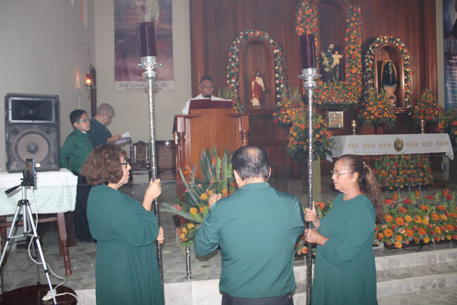 $!Fieles madrugan para celebrar al Señor San José en Agua Verde, Rosario