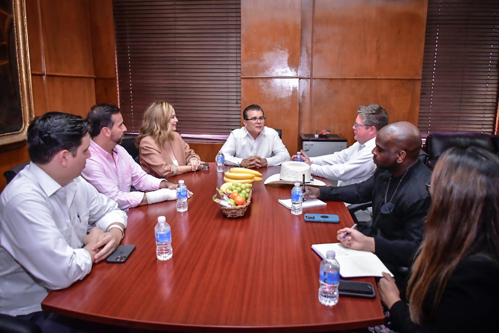 $!Estrecha lazos Cónsul de EU Matthew Roth con Mazatlán