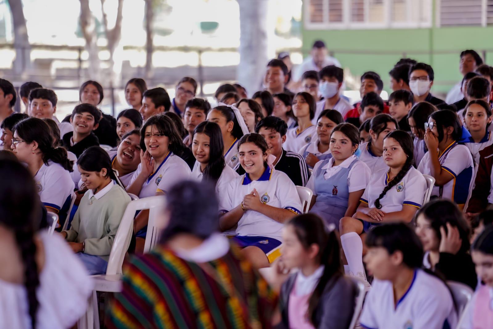 $!Los jóvenes disfrutaron de la presentación.