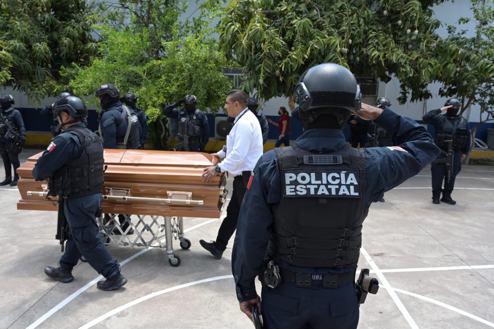 $!Rinden homenaje póstumo a oficial de la PEP asesinado en Culiacán