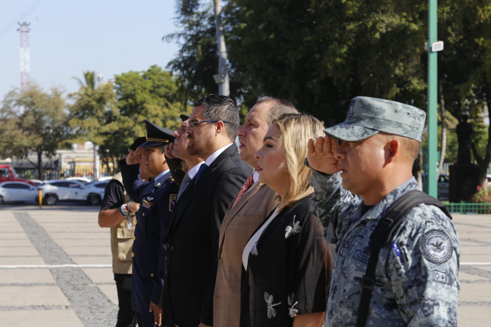 $!Autoridades de Sinaloa honran a Rafael Buelna Tenorio, ‘El Granito de Oro’, a 135 años de su natalicio