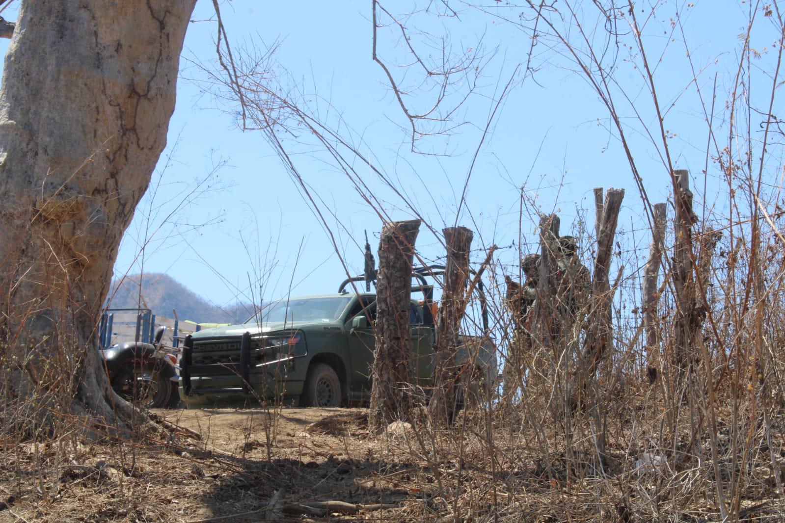 $!Brigadas de Protección Civil y voluntarios acuden al Yauco a combatir incendio forestal