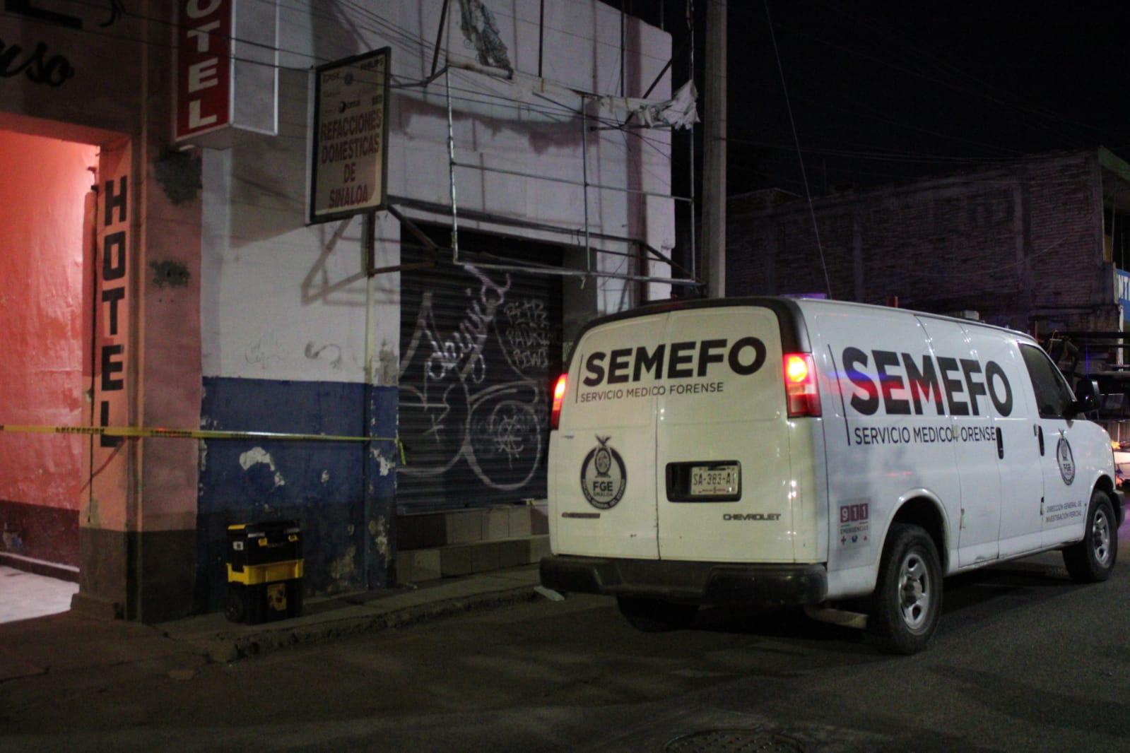 $!Asesinan a tiros a un hombre dentro de un hotel en el Primer Cuadro de Culiacán