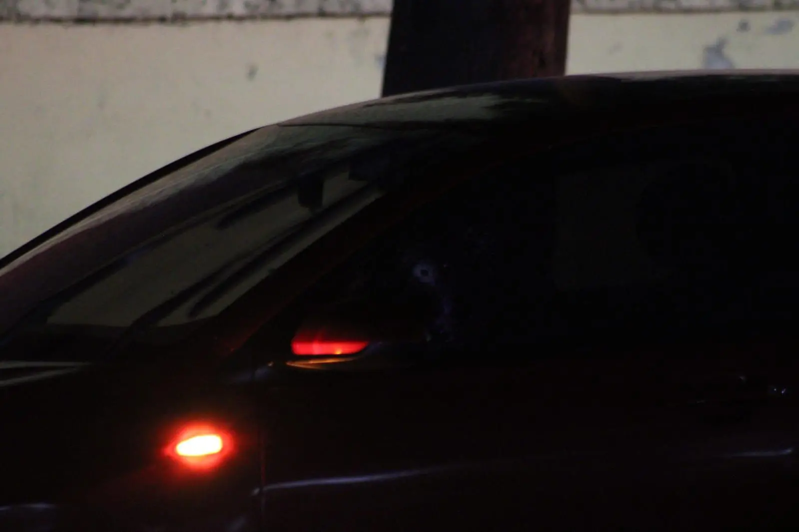 $!Hieren de bala a conductor cerca del Palacio de Gobierno, en Culiacán