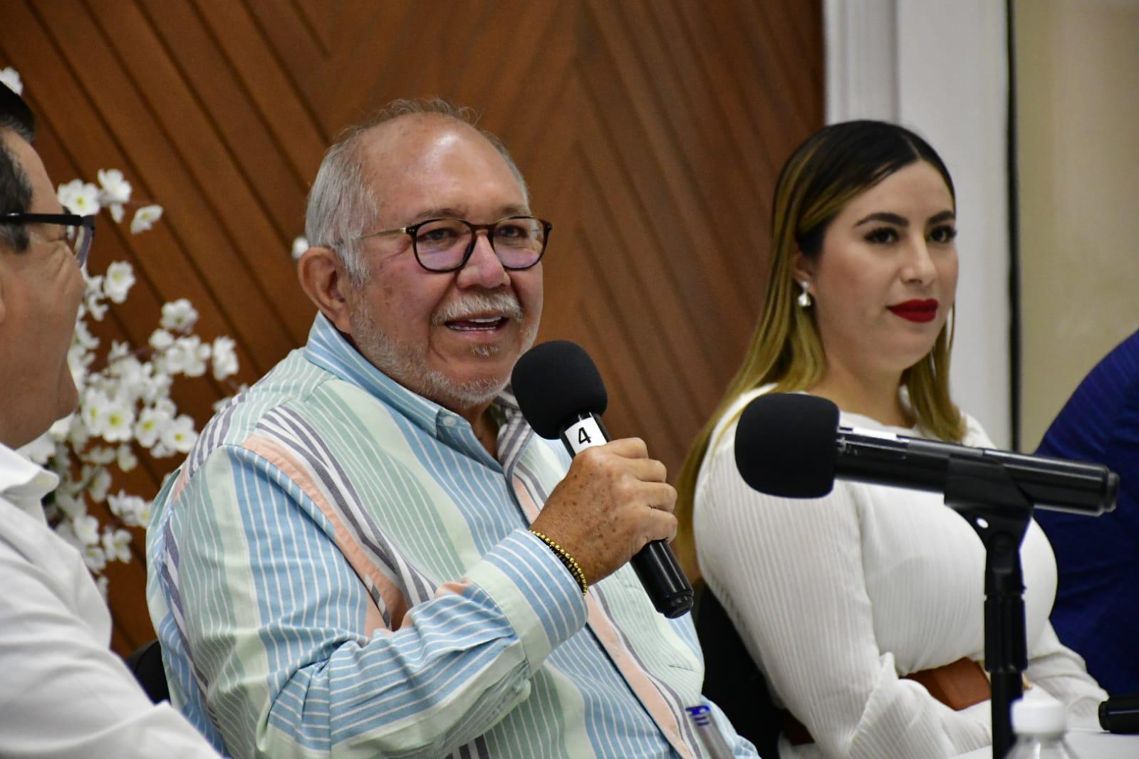 $!Investigan al jefe policiaco de Mazatlán por otorgar ascensos sin notificar al Ayuntamiento, incluido el de su hija, revela ‘El Químico’