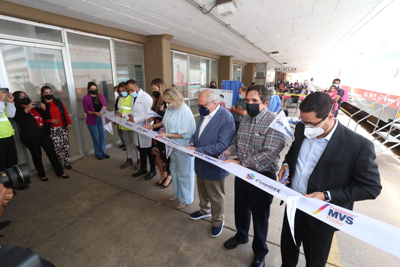 $!El Doctor Vagón atiende en Mazatlán