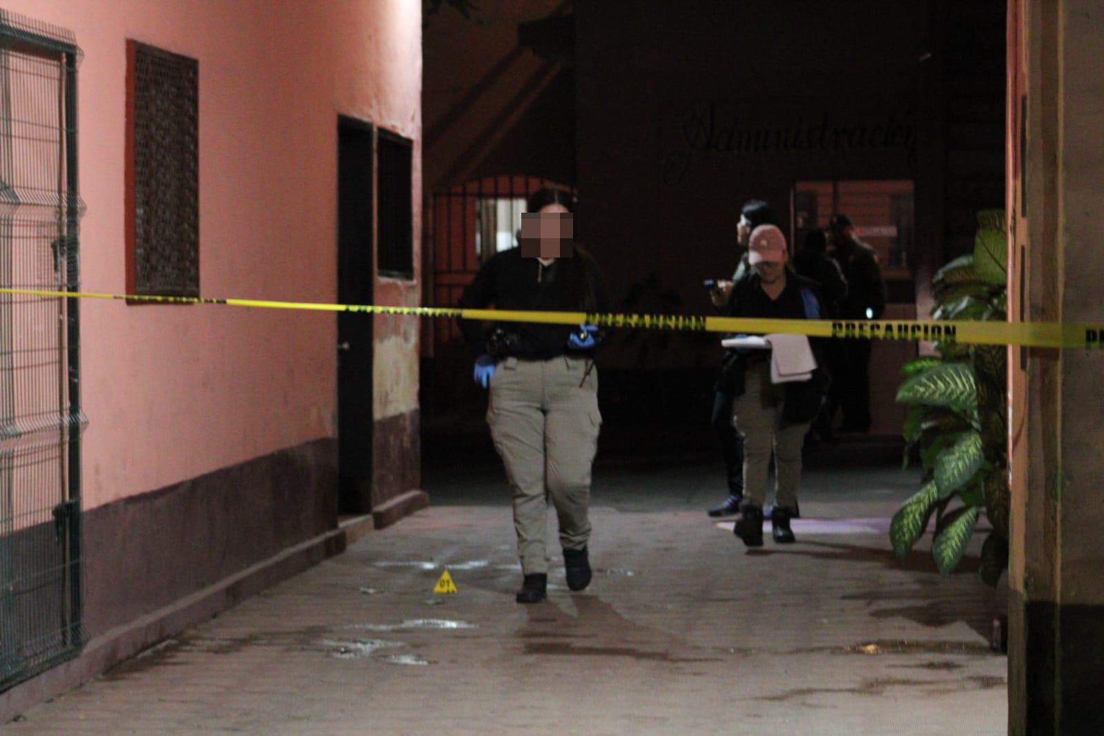 $!Asesinan a tiros a un hombre dentro de un hotel en el Primer Cuadro de Culiacán