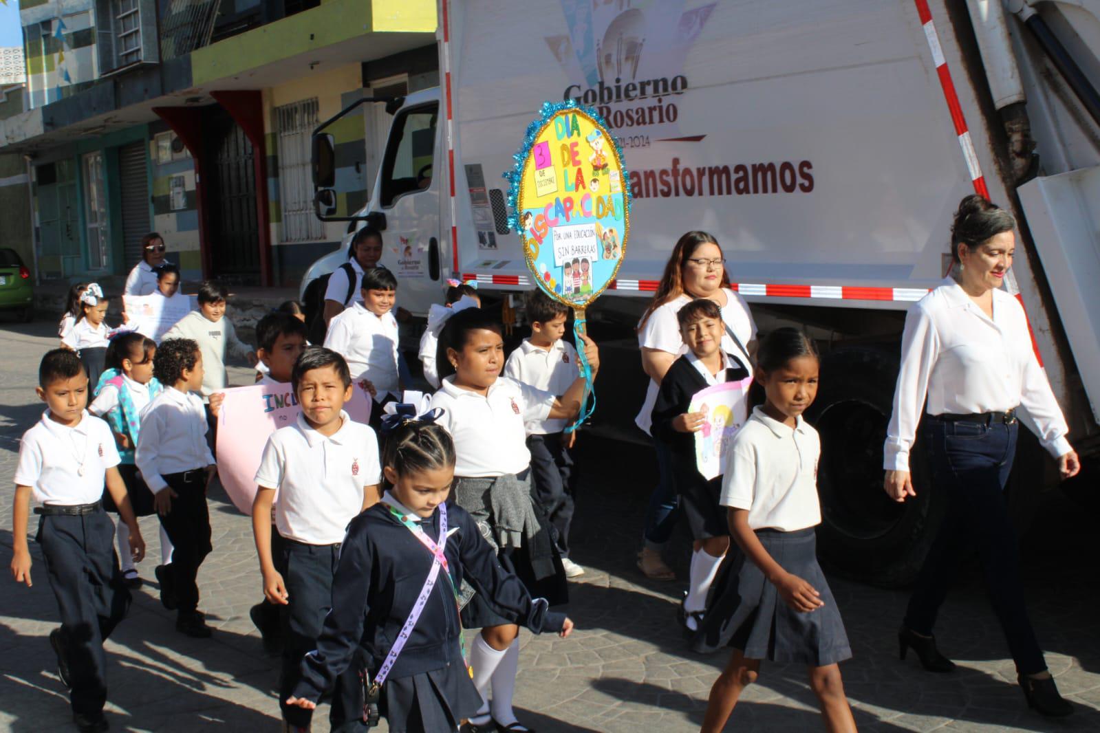 $!Desfilan en Rosario para promover la inclusión de personas con discapacidad