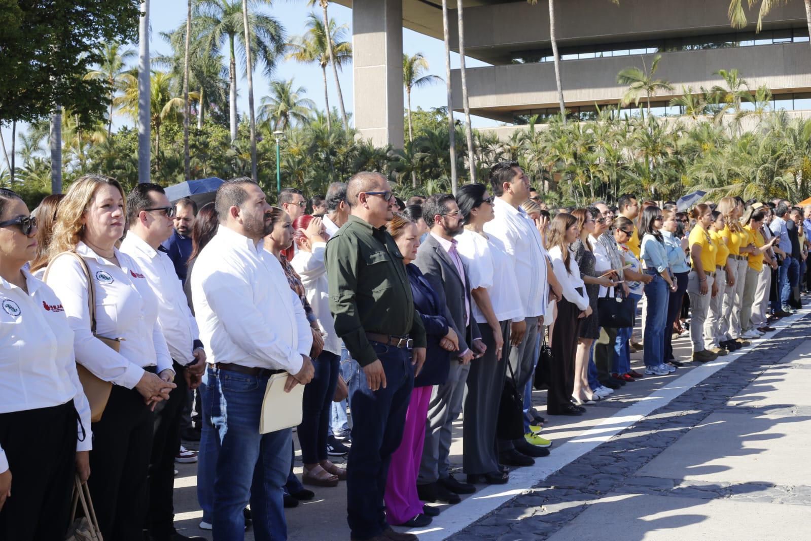 $!Autoridades de Sinaloa honran a Rafael Buelna Tenorio, ‘El Granito de Oro’, a 135 años de su natalicio