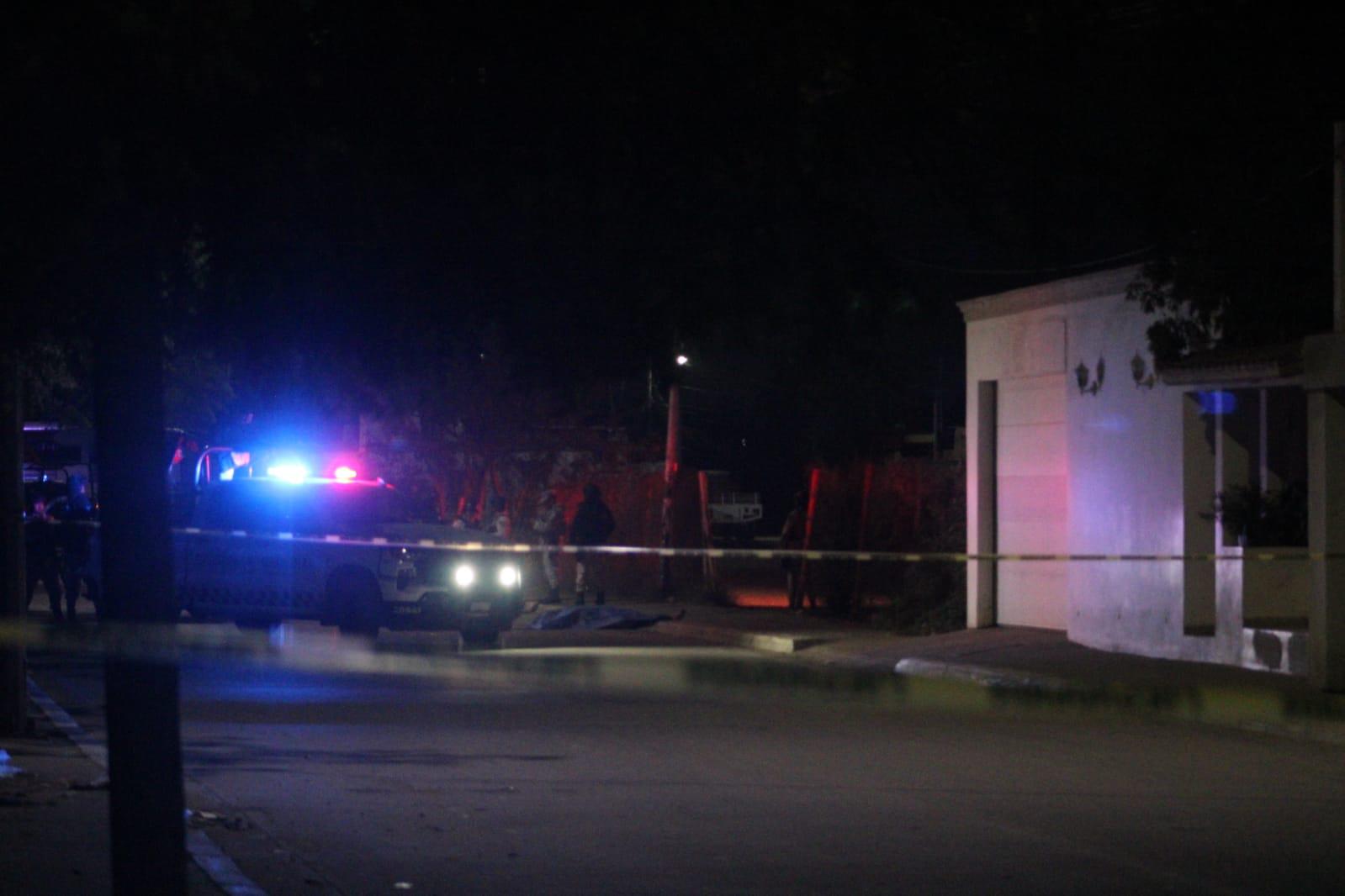 $!Asesinan a tiros a hombre junto a unidad deportiva y escuela en Loma de Rodriguera, en Culiacán