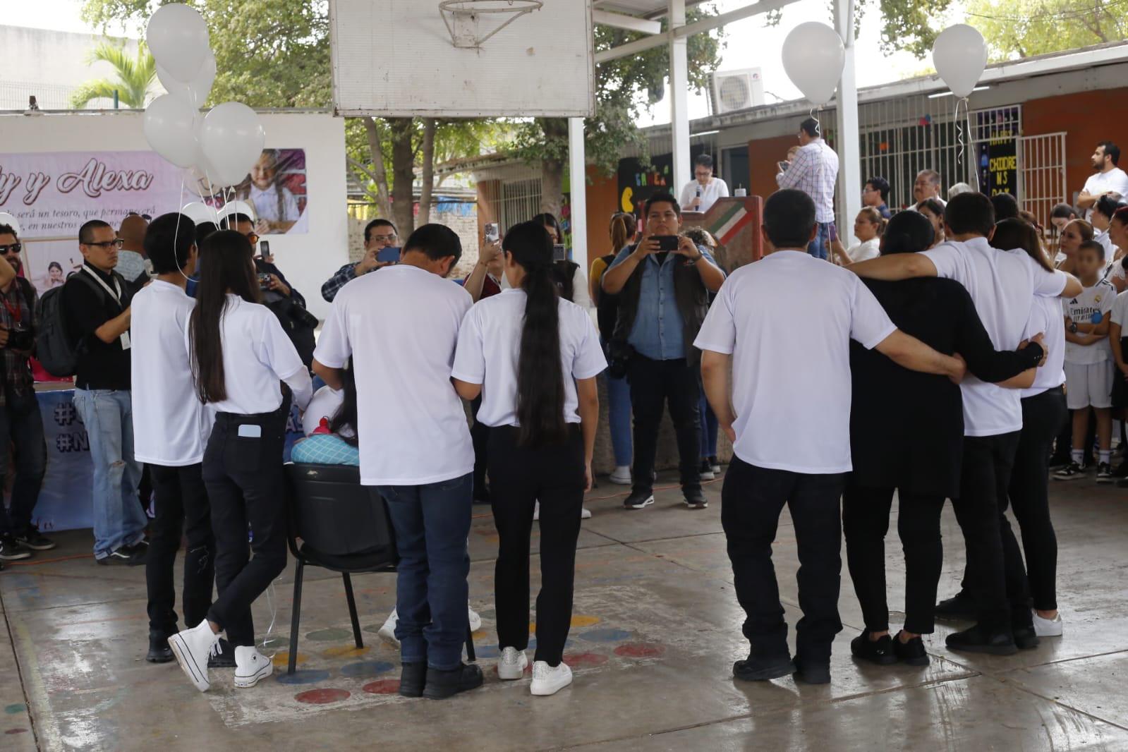 $!‘Yo no tendría que pedir justicia por una compañera’; en Culiacán, niños y niñas se manifiestan por el asesinato de Alexa y Leidy
