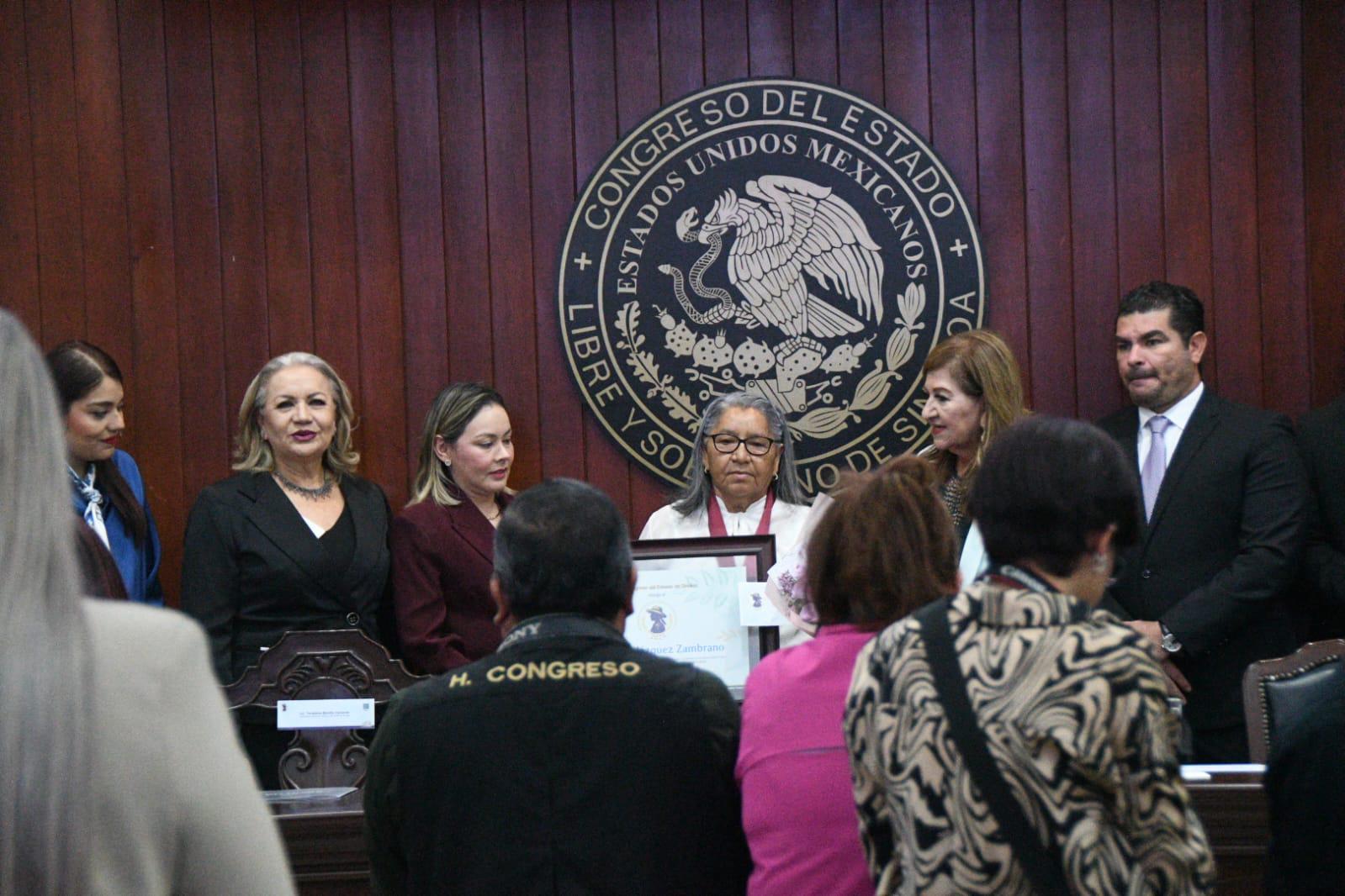 $!Reconocen a Josefa Velázquez Zambrano con el Premio a la Mujer Rural Sinaloa 2025