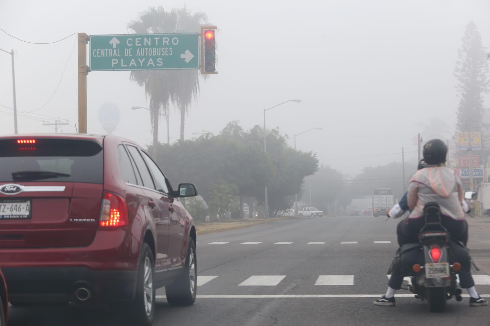 $!Neblina cubre a Mazatlán la mañana de este martes