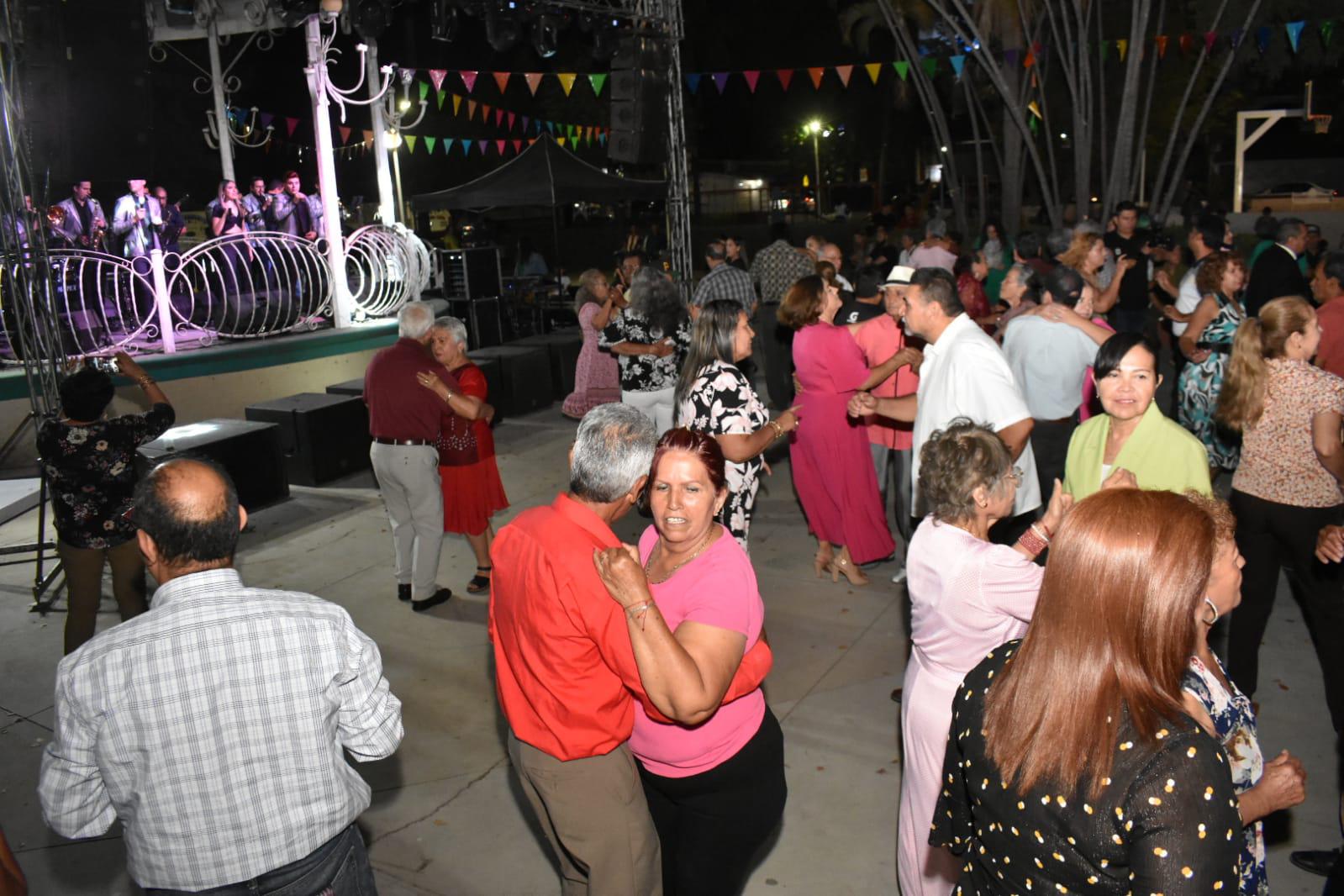 $!Durante 23 años el danzón ha sido una fiesta.