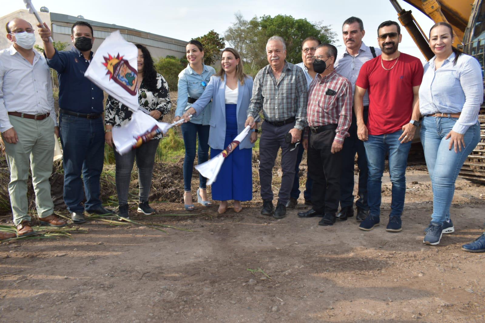 $!Previo a la temporada de lluvias y huracanes, inicia limpieza de 75 ríos, canales y drenes en Culiacán