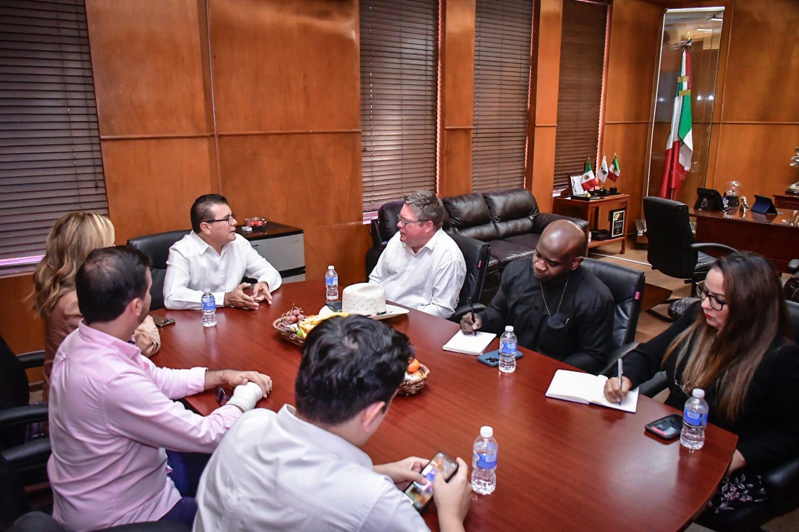 $!Estrecha lazos Cónsul de EU Matthew Roth con Mazatlán