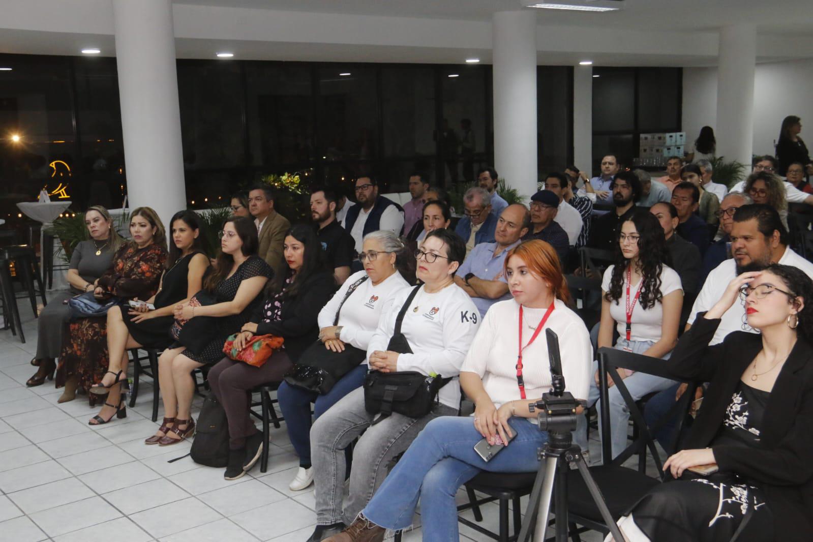 $!Sociedad encierra a medios en ‘burbujas informativas’, reflexiona Javier Garza durante charla en Noroeste