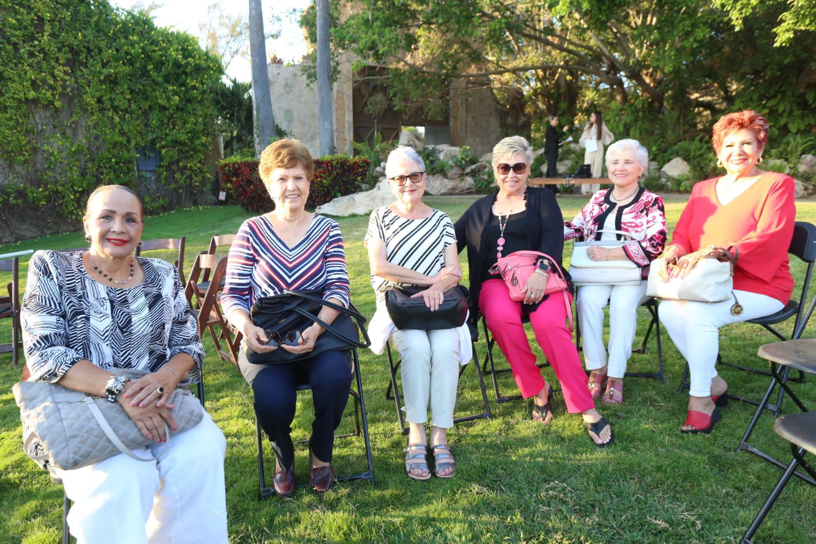 $!Rosario Vidaurri, Lourdes Magallón, Alma Bogarín, Beatriz Bogarín, Martha Gamboa y Magdalena de Ruelas.