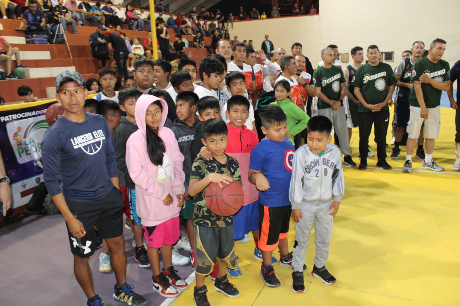 $!¡Profeta en su tierra! Inauguran en Rosario torneo de basquetbol con homenaje a Horacio Llamas