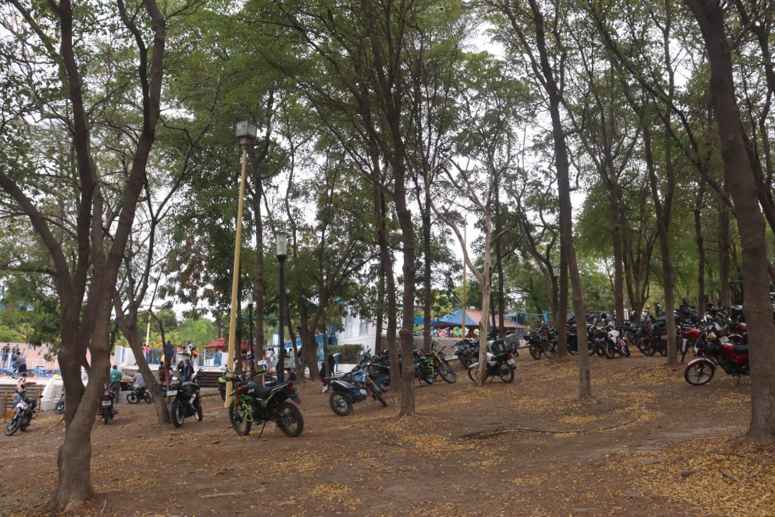 $!En Culiacán, familias buscan vacacionar cerca de sus hogares por inseguridad