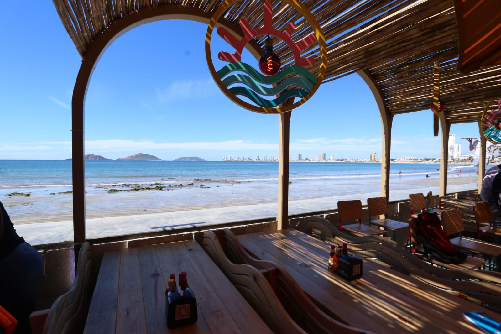 $!‘Gusto al Gusto’, el ‘hermano’ del Muchacho Alegre, abre sus puertas en Mazatlán