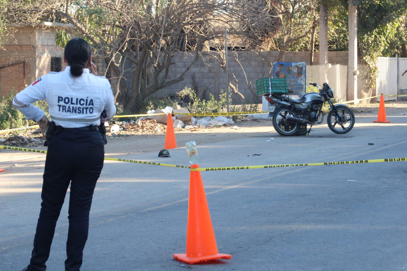 $!Muere motociclista luego de choque con otra moto en la comunidad de Toboloto, Navolato