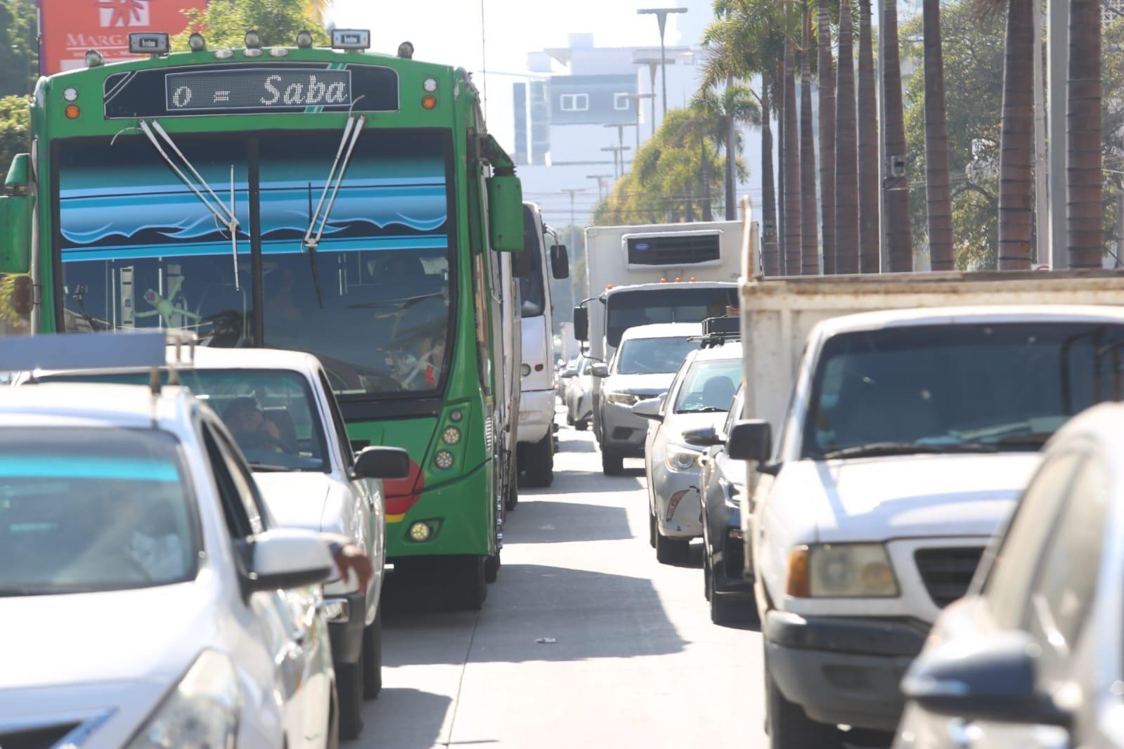 $!Mazatlán, una ciudad con gran apretón vial