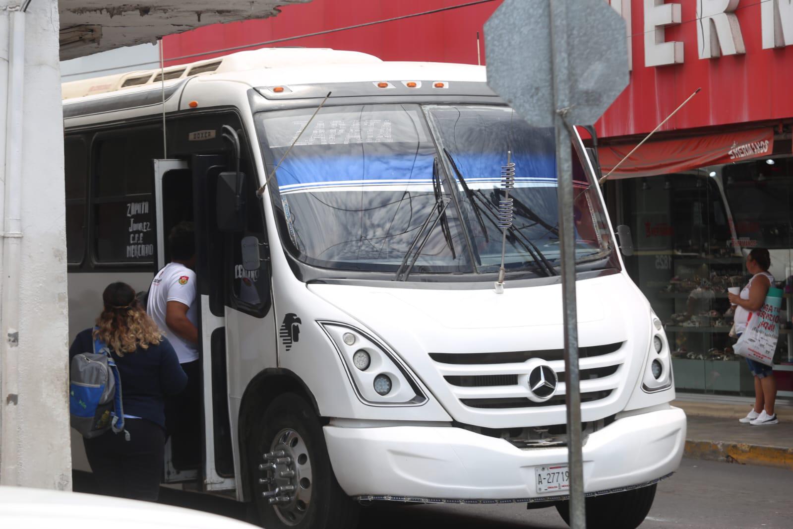 $!Tomar un camión en Mazatlán es un reto para los usuarios